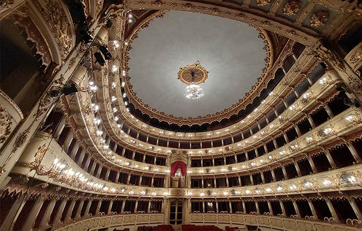 Theater Amilcare Ponchielli