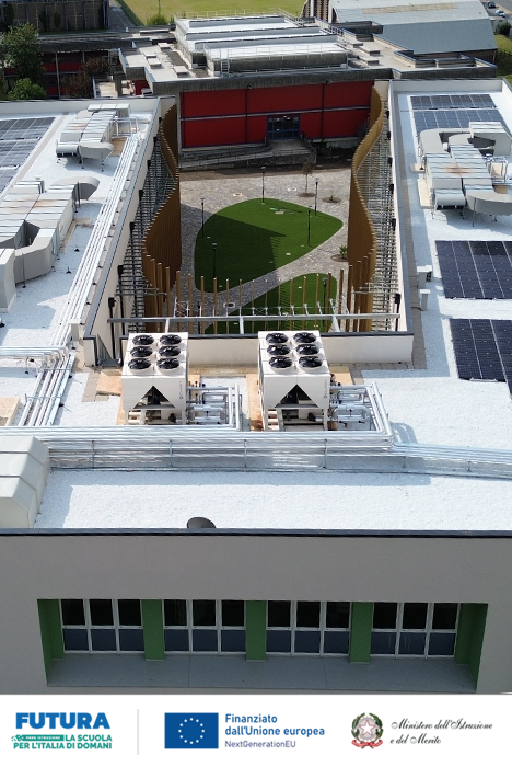 Pompe di calore e unità di trattamento aria Clivet installate sul tetto del Polo scolastico Giorgio la Pira di Sarezzo