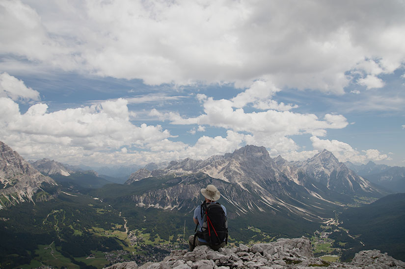 Clivet, ricerchiamo l'efficienza per offrire semplicità. Paesaggio di montagna.